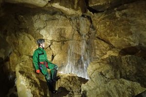 Cascade Grotte Roche