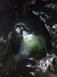 Cascade le la Grotte de la Diau