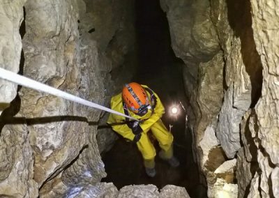 Gouffre Marco Polo Descente d'un puits
