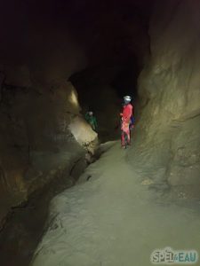 Spéléologie Vercors saints de glace sportif exploration