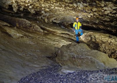 Spéléologie prerouge bauges Annecy chambery initiation enfant