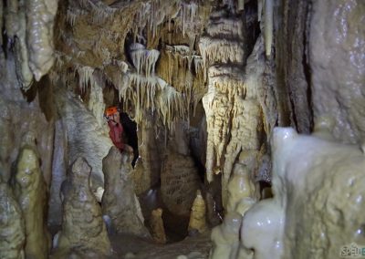 Spéléologie vercors gournier rivière lyon concrétion