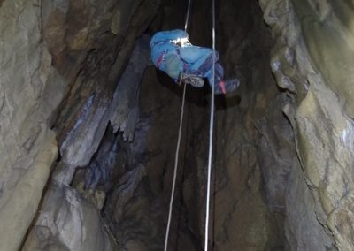 remontée sur corde puits spéléologie grotte eymards vercors Grenoble