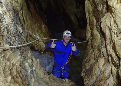 Spéléologie chartreuse pierre entremont grenoble chambery initiation enfant