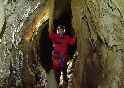 Spéléologie chartreuse pierre entremont grenoble chambery initiation enfant