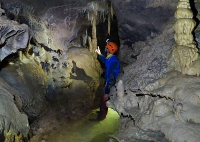 concrétion stalagmite stalactite Cavale spéléologie bauges Feclaz Revard