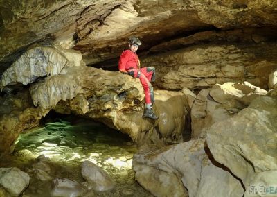 Spéléologie aupre chartreuse grenoble chambery initiation enfant