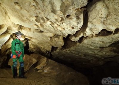 Spéléologie grotte roche vercors grenoble villard lans initiation enfant