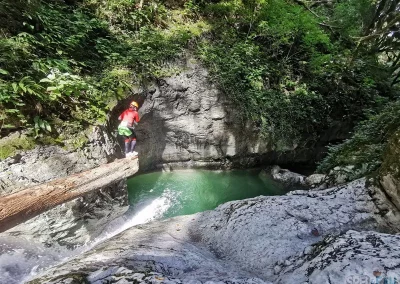 canyoning vercors grenoble ecouges saut plongeoir