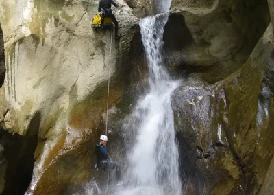 canyoning vercors grenoble ecouges sport extreme rafting